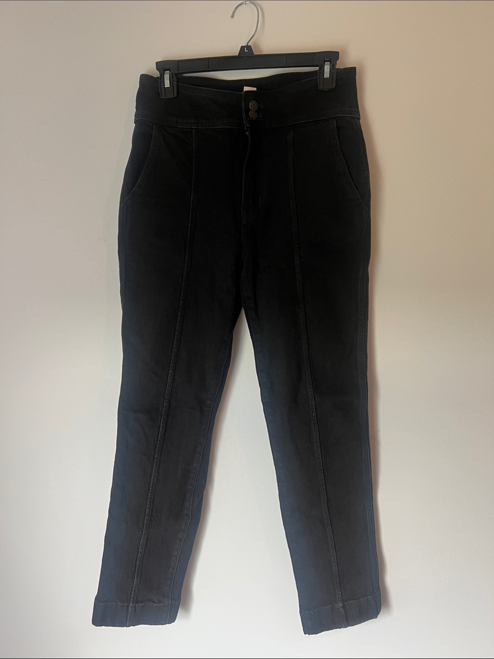 Madewell Black Top with Cream Label